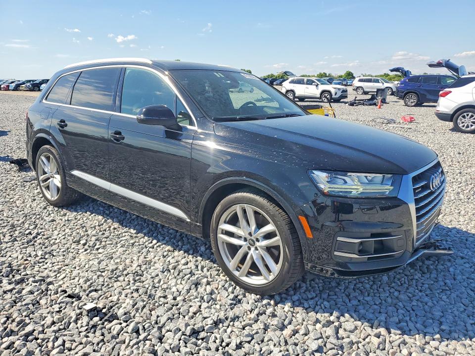 2018 Audi Q7 მანქანა იყიდება აუქციონზე, vin: WA1VAAF70JD050690, აუქციონის ნომერი: 47166526