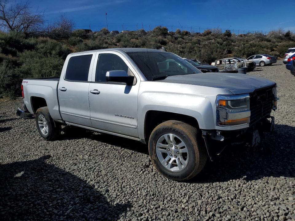 Продаж на аукціоні авто 2017 Chevrolet Silverado, vin: 3GCUKREC7HG406643, номер лоту: 46514246