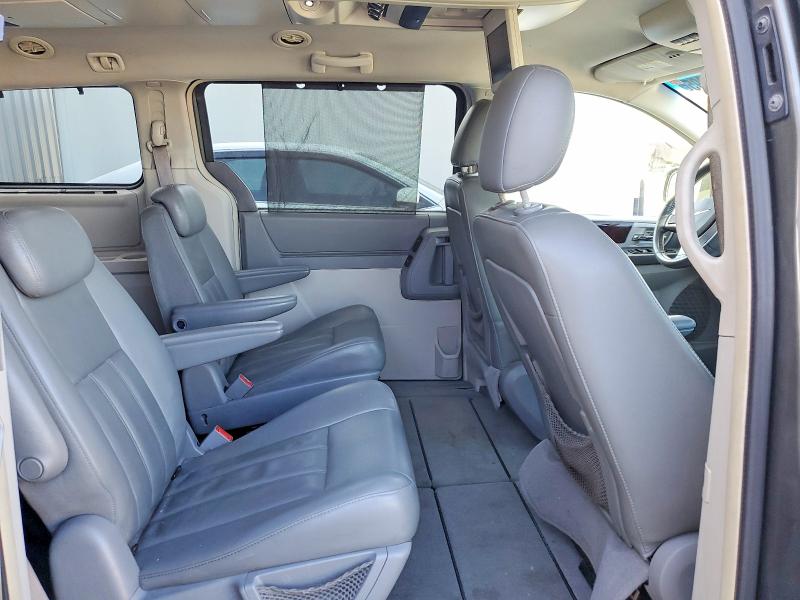 2010 Chrysler Town & Country მანქანა იყიდება აუქციონზე, vin: 2A4RR5D17AR226681, აუქციონის ნომერი: 79466095