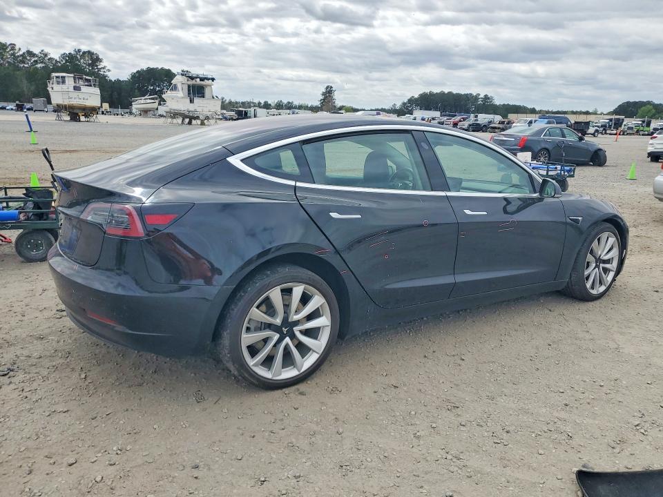 2018 Tesla Model 3 მანქანა იყიდება აუქციონზე, vin: 5YJ3E1EA1JF176290, აუქციონის ნომერი: 47229336