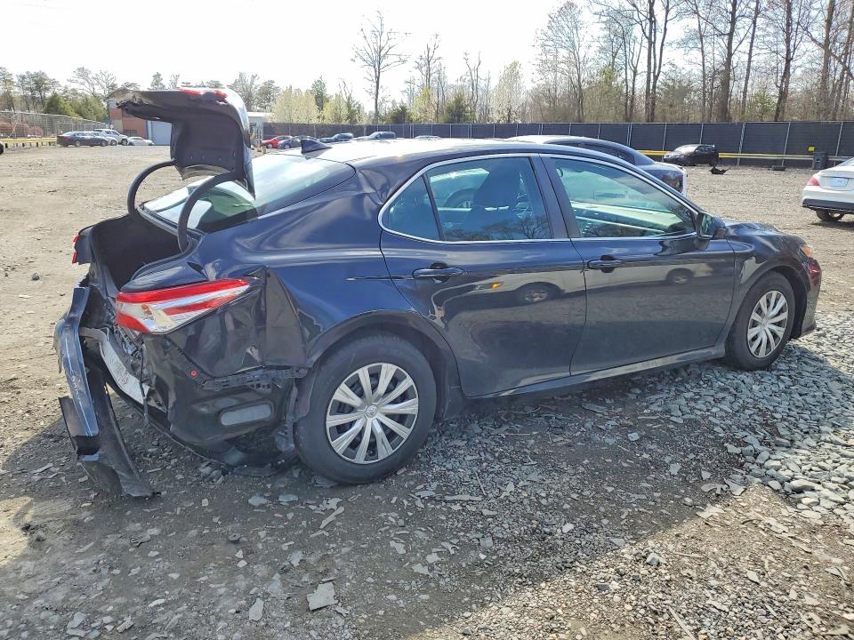 51338486 :رقم المزاد ، 4T1C31AK7LU520456 vin ، 2020 Toyota Camry Hybrid مزاد بيع
