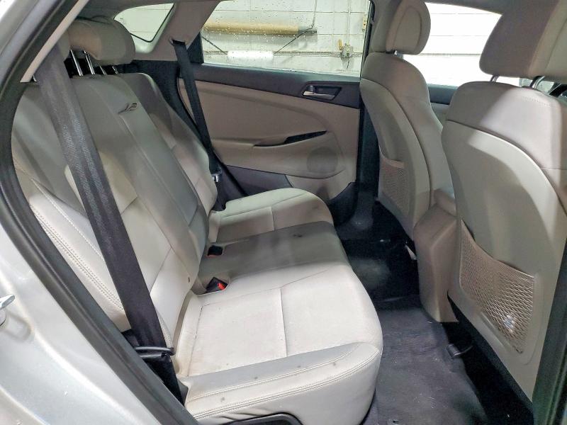 45656046 :رقم المزاد ، KM8J33A42JU693237 vin ، 2018 Hyundai Tucson مزاد بيع