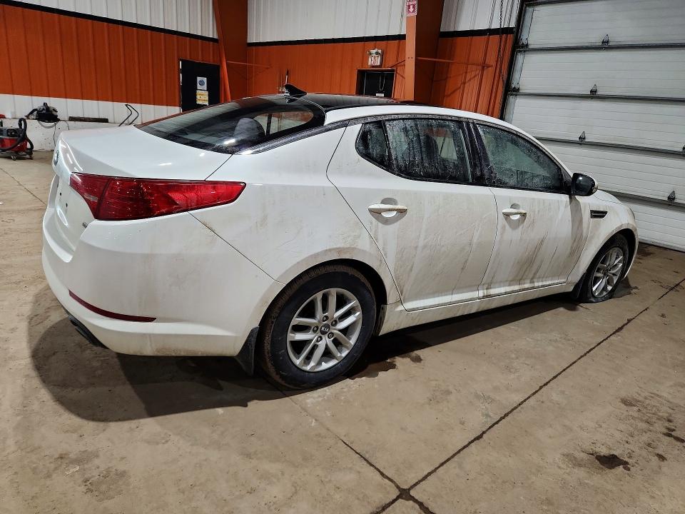 2013 Kia Optima მანქანა იყიდება აუქციონზე, vin: KNAGM4A77D5398500, აუქციონის ნომერი: 47825146