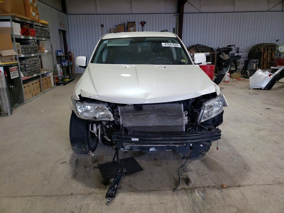 47641626 :رقم المزاد ، 3C4PDDBG3FT536022 vin ، 2015 Dodge Journey مزاد بيع