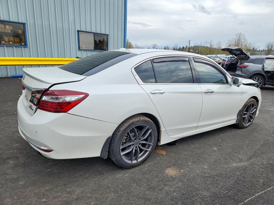 2016 Honda Accord მანქანა იყიდება აუქციონზე, vin: 1HGCR3F92GA030410, აუქციონის ნომერი: 48293506