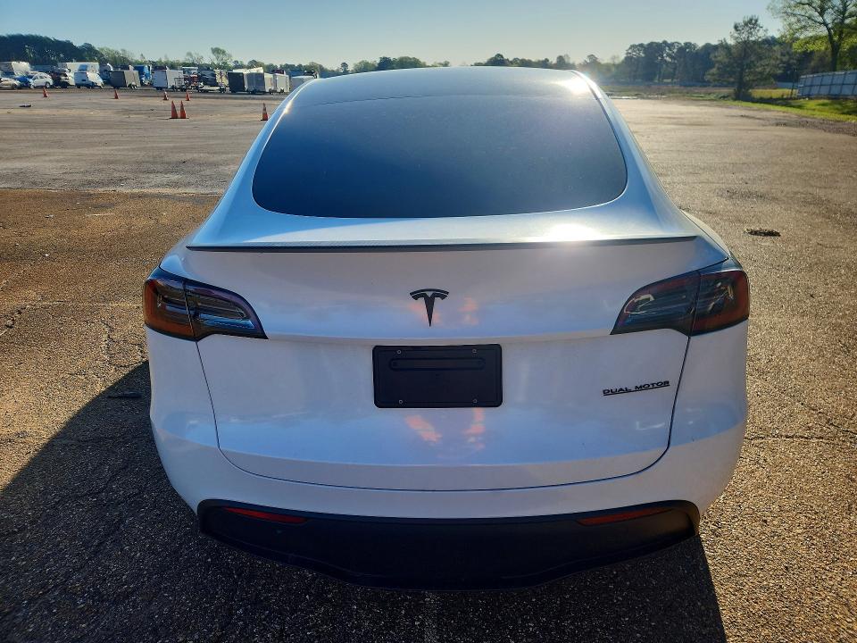 2025 Tesla Model Y მანქანა იყიდება აუქციონზე, vin: 7SAYGDEF6SA378086, აუქციონის ნომერი: 45628656