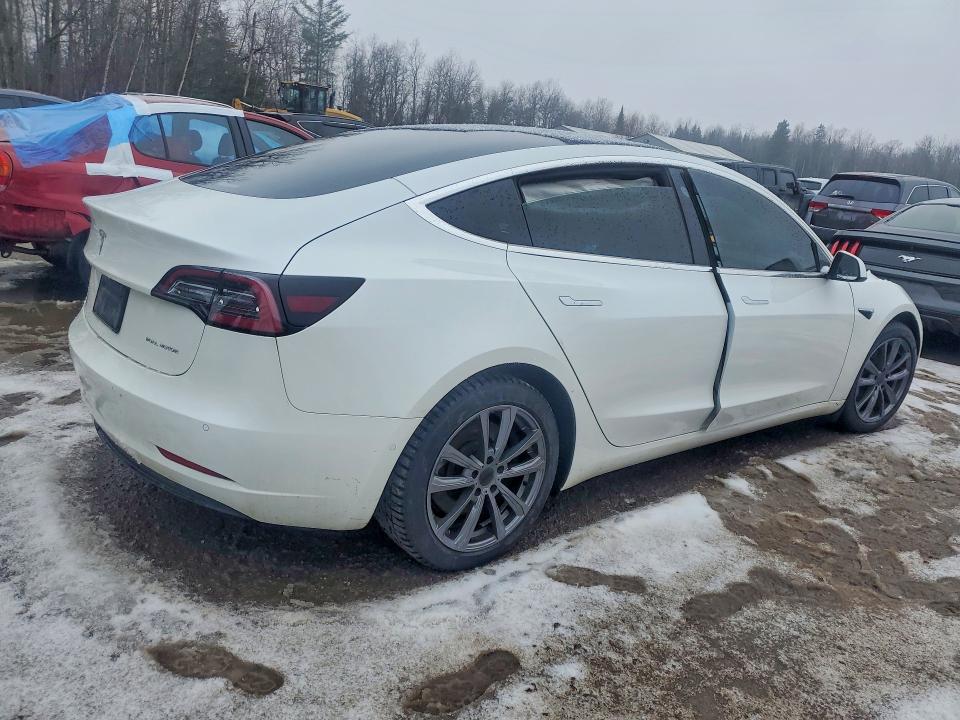 2022 Tesla Model 3 მანქანა იყიდება აუქციონზე, vin: 5YJ3E1EB8NF255356, აუქციონის ნომერი: 46530166