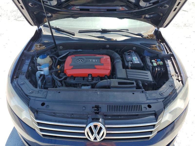 47133066 :رقم المزاد ، 1VWAT7A33FC041529 vin ، 2015 Volkswagen Passat مزاد بيع