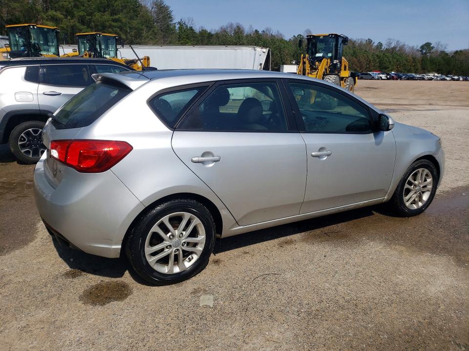 Продажа на аукционе авто 2011 Kia Forte5, vin: KNAFU5A26B5333298, номер лота: 46113646