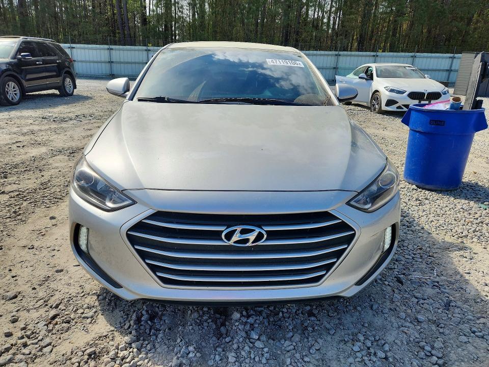 47119106 :رقم المزاد ، 5NPD84LF4JH385746 vin ، 2018 Hyundai Elantra مزاد بيع