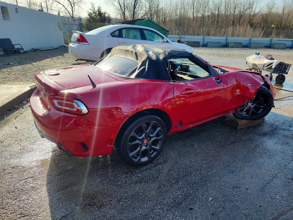 79759295 :رقم المزاد ، JC1NFAEK5H0129655 vin ، 2017 Fiat 124 Spider مزاد بيع