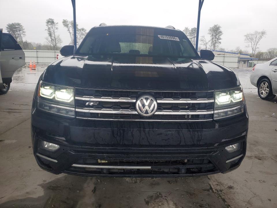 46153096 :رقم المزاد ، 1V2RR2CA3KC593821 vin ، 2019 Volkswagen Atlas مزاد بيع