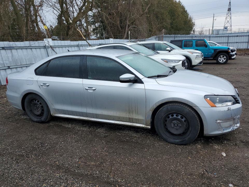 47267026 :رقم المزاد ، 1VWAH7A30DC041180 vin ، 2013 Volkswagen Passat مزاد بيع