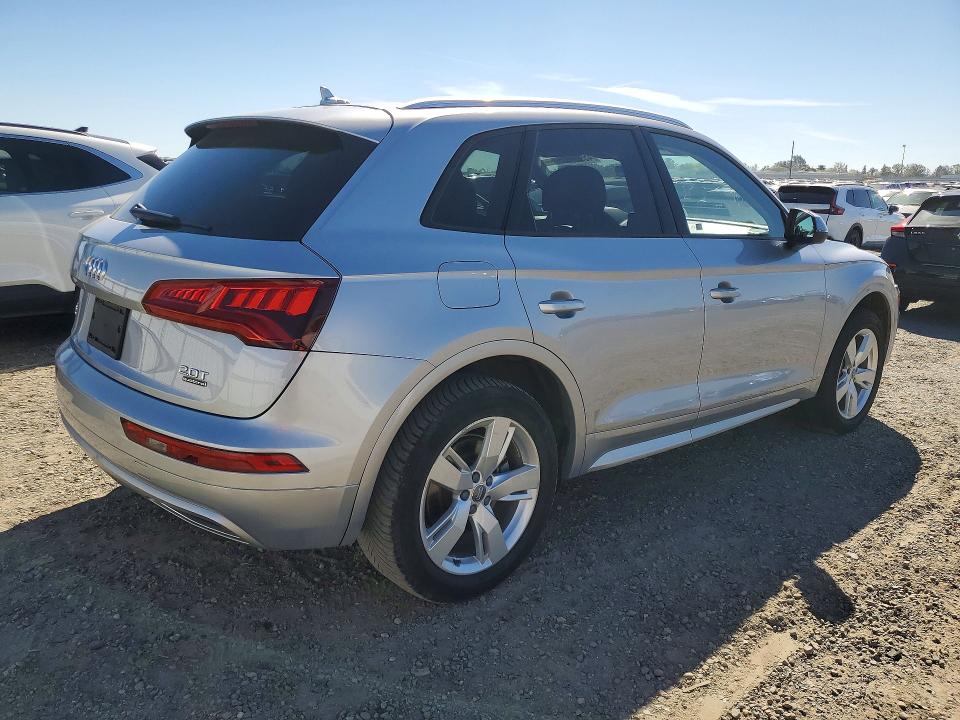 Продаж на аукціоні авто 2018 Audi Q5, vin: WA1ANAFY8J2020165, номер лоту: 45924706