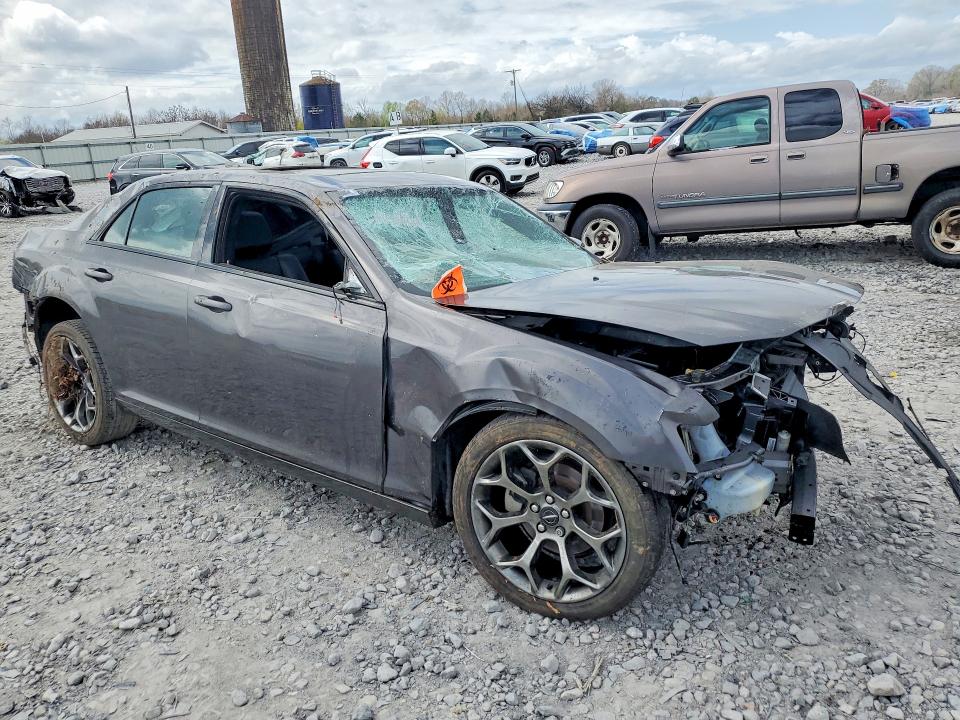 Продаж на аукціоні авто 2015 Chrysler 300, vin: 2C3CCABGXFH802424, номер лоту: 41712766