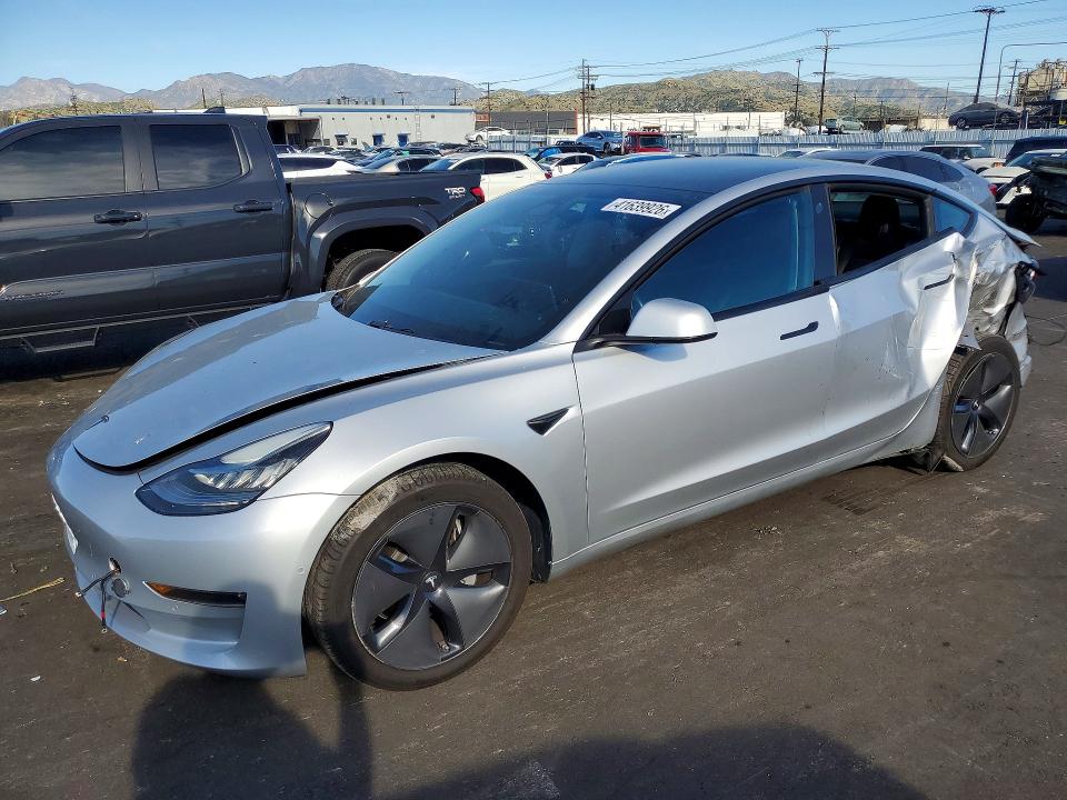 Продажа на аукционе авто 2018 Tesla Model 3, vin: 5YJ3E1EAXJF060537, номер лота: 41639926