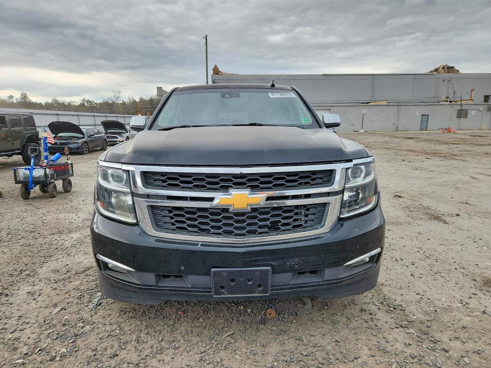 Продажа на аукционе авто 2015 Chevrolet Suburban, vin: 1GNSKKKC3FR676802, номер лота: 47738076