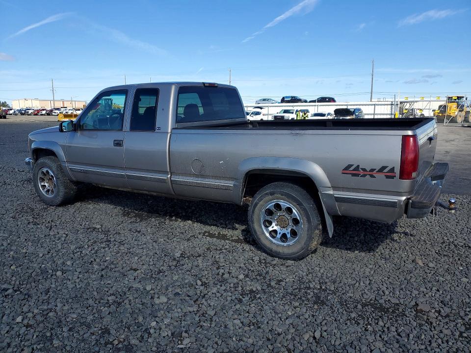 47384776 :رقم المزاد ، 1GTGK29J9YF431154 vin ، 2000 Gmc Sierra مزاد بيع