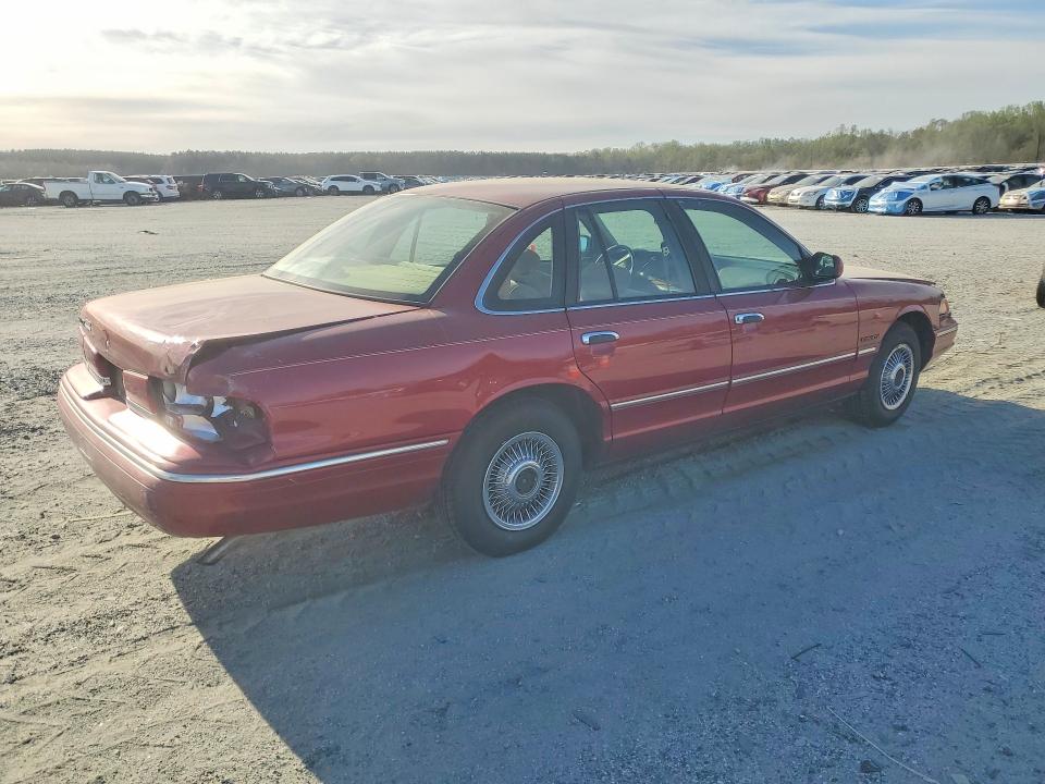 1995 Ford Crown Victoria მანქანა იყიდება აუქციონზე, vin: 2FALP73W1SX145351, აუქციონის ნომერი: 47170116