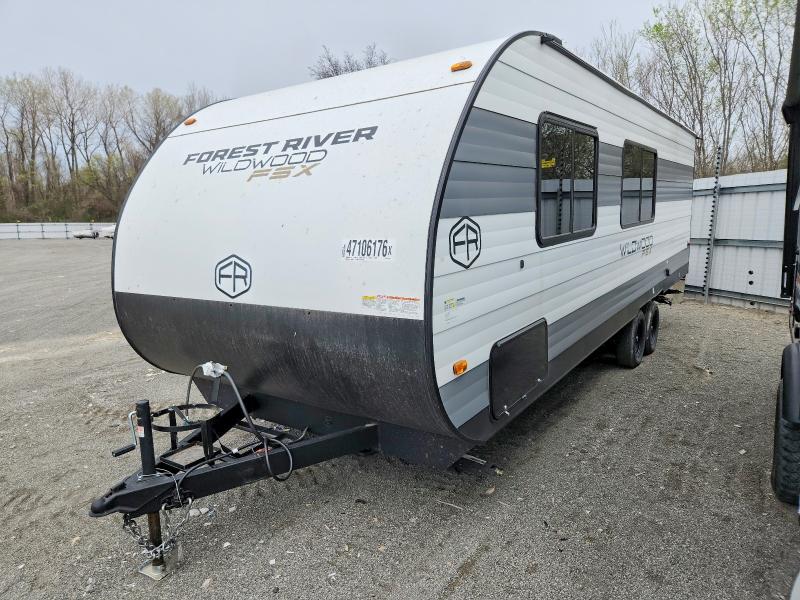 47106176 :رقم المزاد ، 4X4TWDY22SY102889 vin ، 2025 Foresriver Wildwood Towables مزاد بيع