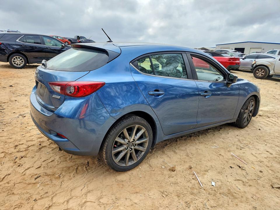 2018 Mazda 3 მანქანა იყიდება აუქციონზე, vin: 3MZBN1L3XJM275652, აუქციონის ნომერი: 41617286