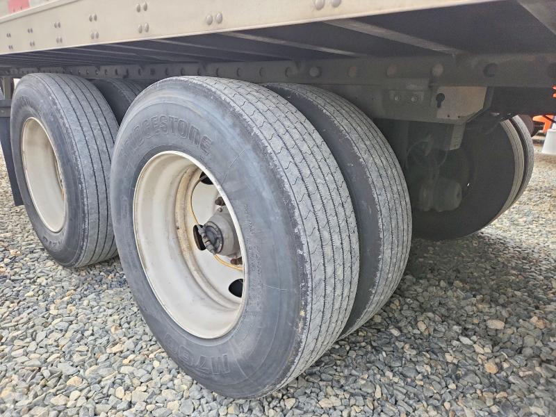 45470246 :رقم المزاد ، 1UYVS2537FP089386 vin ، 2015 Utility Dry Freight Trailer مزاد بيع