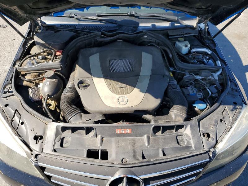 47083276 :رقم المزاد ، WDDGF5EB0BA516611 vin ، 2011 Mercedes-benz C مزاد بيع