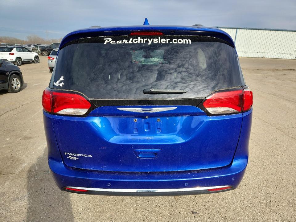 47000446 :رقم المزاد ، 2C4RC1BG7LR105627 vin ، 2020 Chrysler Pacifica مزاد بيع