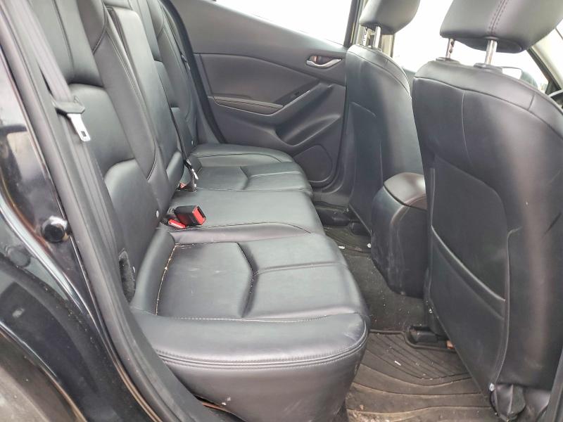 47717856 :رقم المزاد ، 3MZBN1V36JM168143 vin ، 2018 Mazda 3 مزاد بيع