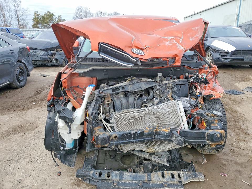 47542156 :رقم المزاد ، KNDJP3A55J7512101 vin ، 2018 Kia Soul مزاد بيع