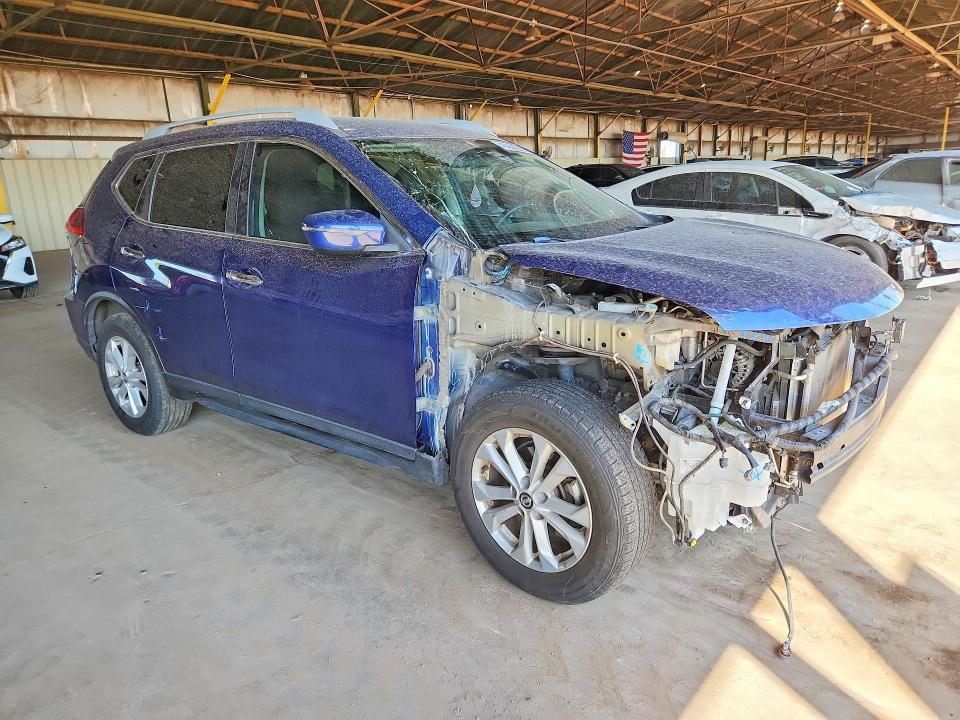 45668206 :رقم المزاد ، 5N1AT2MT8JC852247 vin ، 2018 Nissan Rogue مزاد بيع