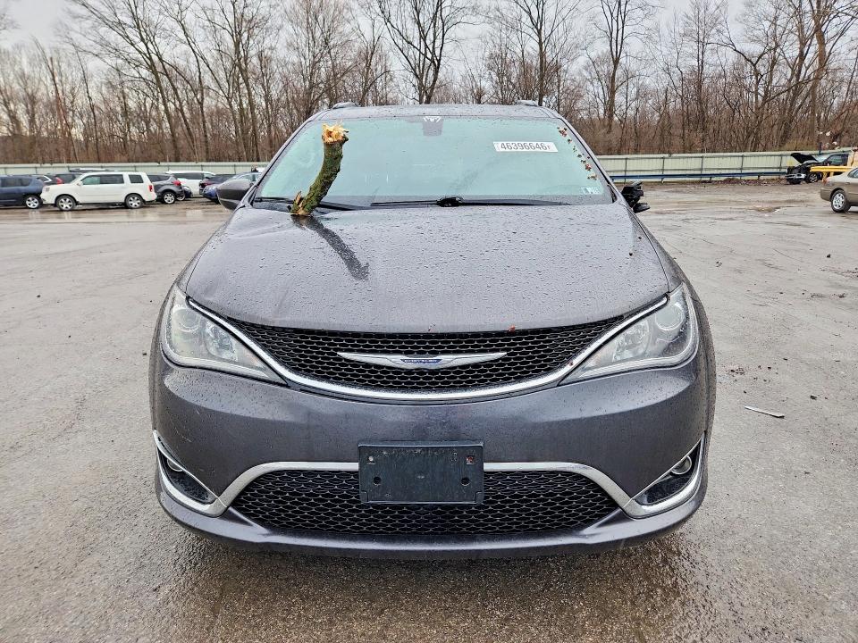 46396646 :رقم المزاد ، 2C4RC1BG9HR744793 vin ، 2017 Chrysler Pacifica مزاد بيع