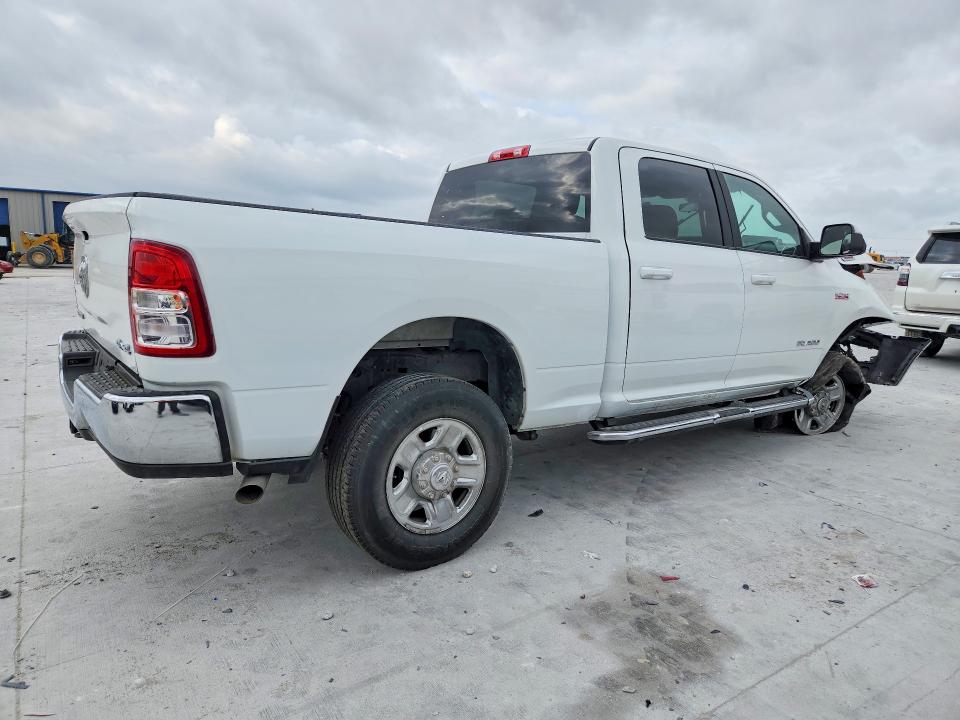79761555 :رقم المزاد ، 3C6UR5DJ7NG182717 vin ، 2022 Ram 2500 مزاد بيع