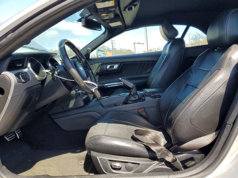 46947776 :رقم المزاد ، 1FATP8UH4J5105822 vin ، 2018 Ford Mustang مزاد بيع