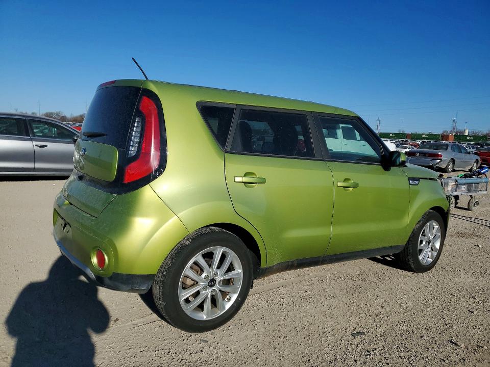 2017 Kia Soul მანქანა იყიდება აუქციონზე, vin: KNDJP3A52H7881380, აუქციონის ნომერი: 47448846