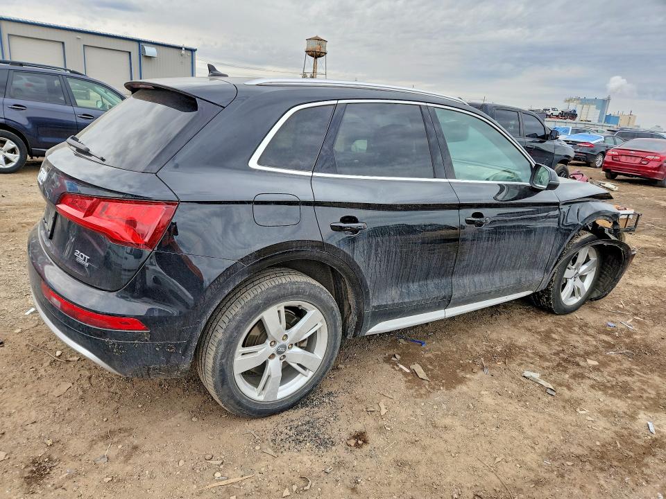 46950986 :رقم المزاد ، WA1BNAFY8J2122117 vin ، 2018 Audi Q5 مزاد بيع
