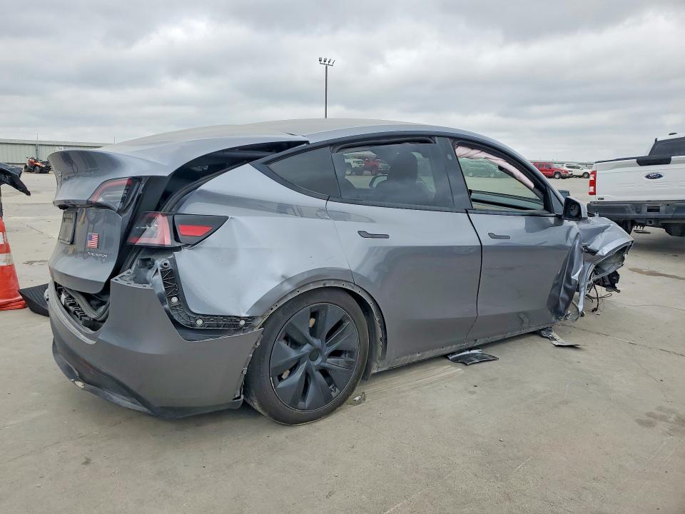 47414486 :رقم المزاد ، 7SAYGDEEXRA320533 vin ، 2024 Tesla Model Y مزاد بيع