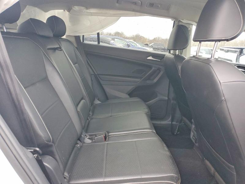 Продажа на аукционе авто 2021 Volkswagen Tiguan, vin: 3VV2B7AX8MM104845, номер лота: 45606326