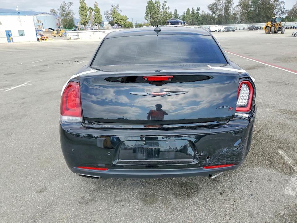 2021 Chrysler 300 მანქანა იყიდება აუქციონზე, vin: 2C3CCABGXMH545620, აუქციონის ნომერი: 45570676