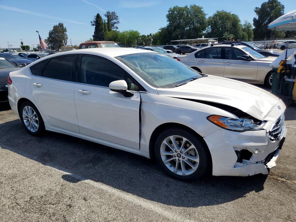2020 Ford Fusion მანქანა იყიდება აუქციონზე, vin: 3FA6P0LU6LR228843, აუქციონის ნომერი: 47231896