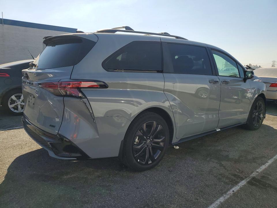 47822136 :رقم المزاد ، 5TDCRKEC3SS285424 vin ، 2025 Toyota Sienna مزاد بيع