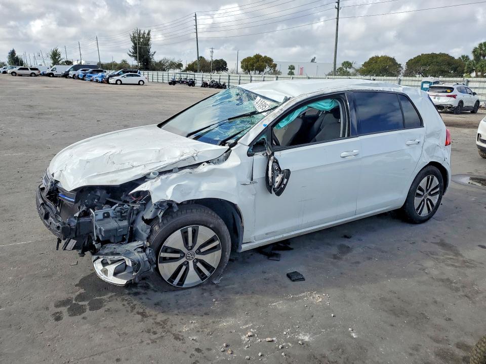 Продаж на аукціоні авто 2016 Volkswagen E-golf, vin: WVWKP7AU7GW901713, номер лоту: 41695756
