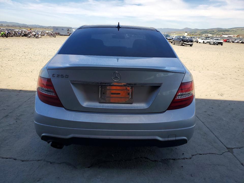 2014 Mercedes-benz C მანქანა იყიდება აუქციონზე, vin: WDDGF4HB2EG222330, აუქციონის ნომერი: 46032746