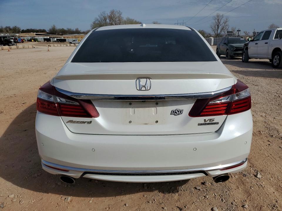 Продаж на аукціоні авто 2016 Honda Accord, vin: 1HGCR3F95GA010281, номер лоту: 46560866