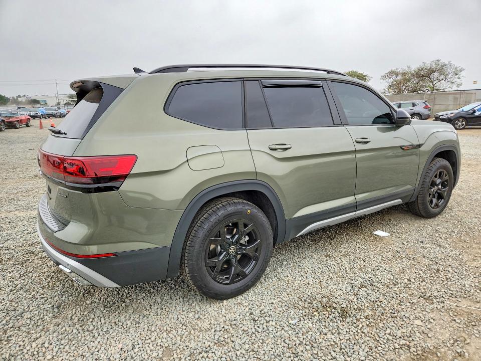 79778175 :رقم المزاد ، 1V2CR2CA8SC520367 vin ، 2025 Volkswagen Atlas مزاد بيع