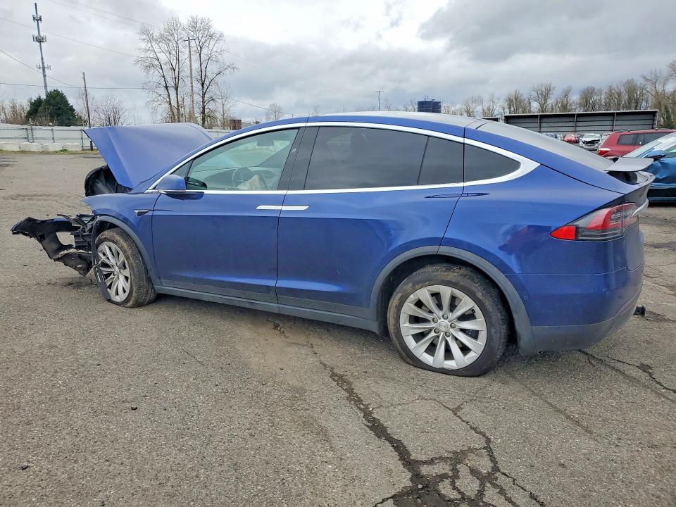 79493865 :رقم المزاد ، 5YJXCBE24LF301582 vin ، 2020 Tesla Model X مزاد بيع