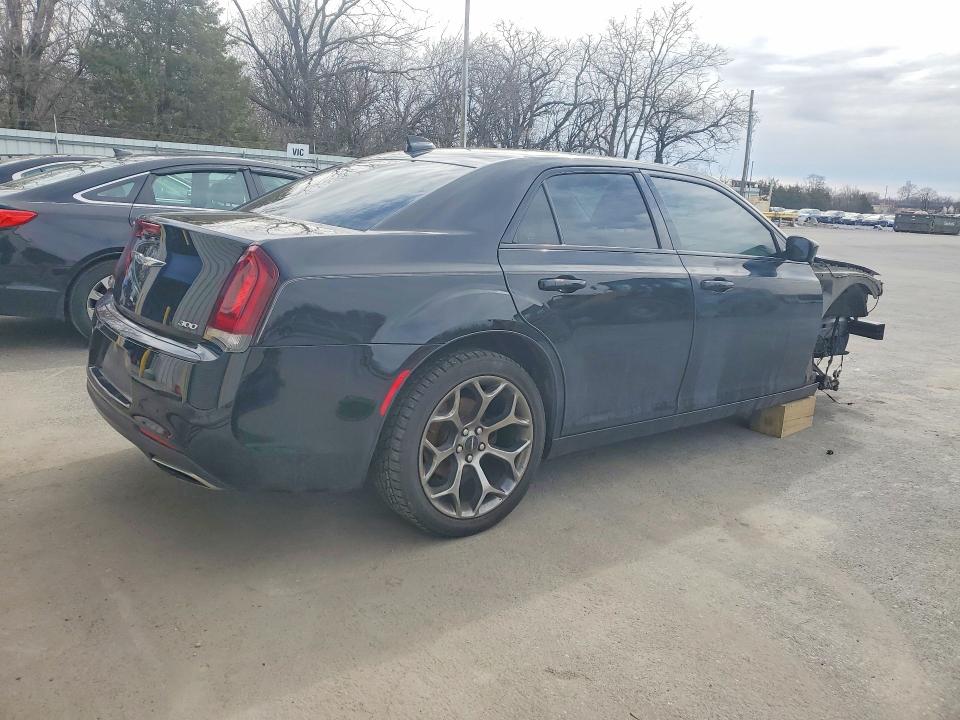 46471716 :رقم المزاد ، 2C3CCAAG1JH256199 vin ، 2018 Chrysler 300 مزاد بيع