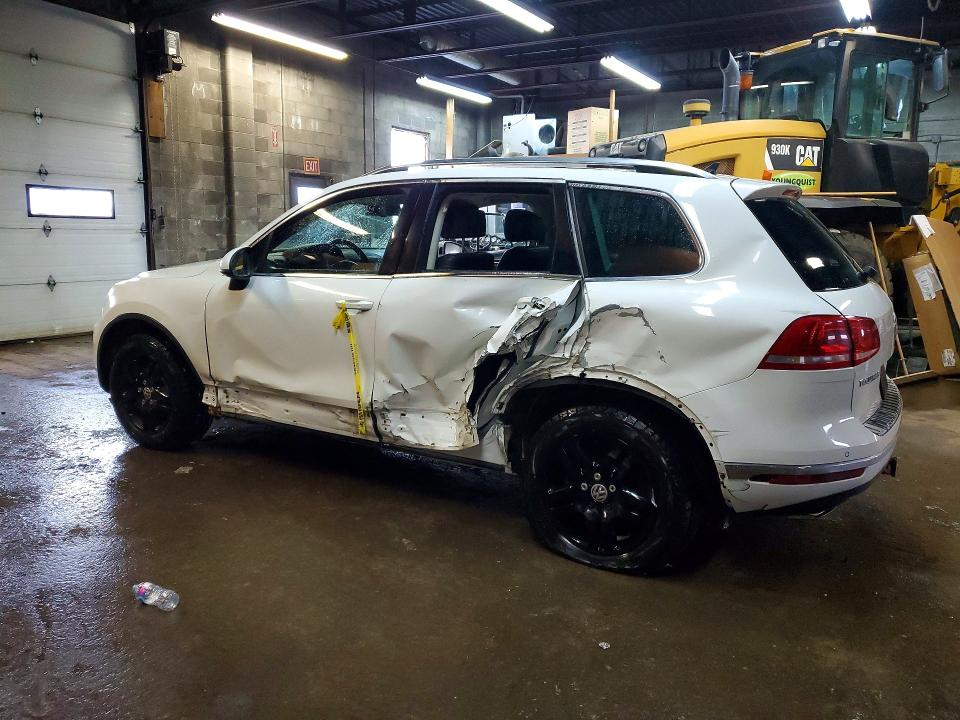 Aukcja sprzedaży 2015 Volkswagen Touareg, vin: WVGEF9BP3FD006102, numer aukcji: 74869935