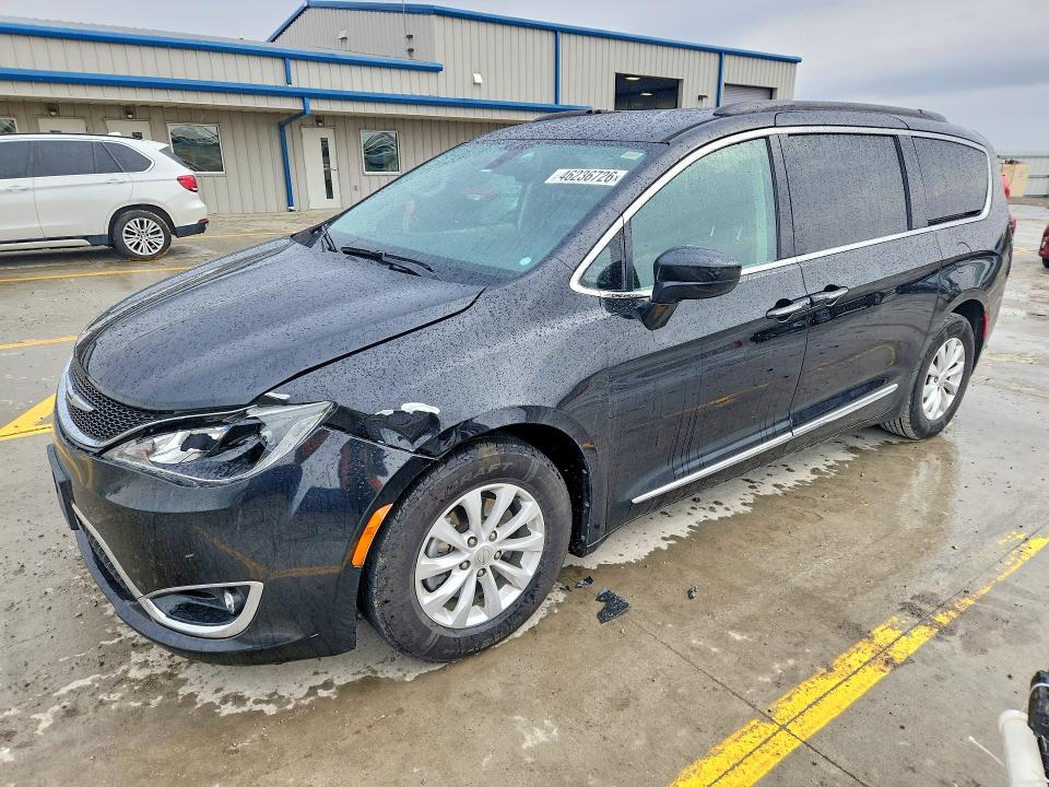 2017 Chrysler Pacifica მანქანა იყიდება აუქციონზე, vin: 2C4RC1BG7HR569377, აუქციონის ნომერი: 46236726
