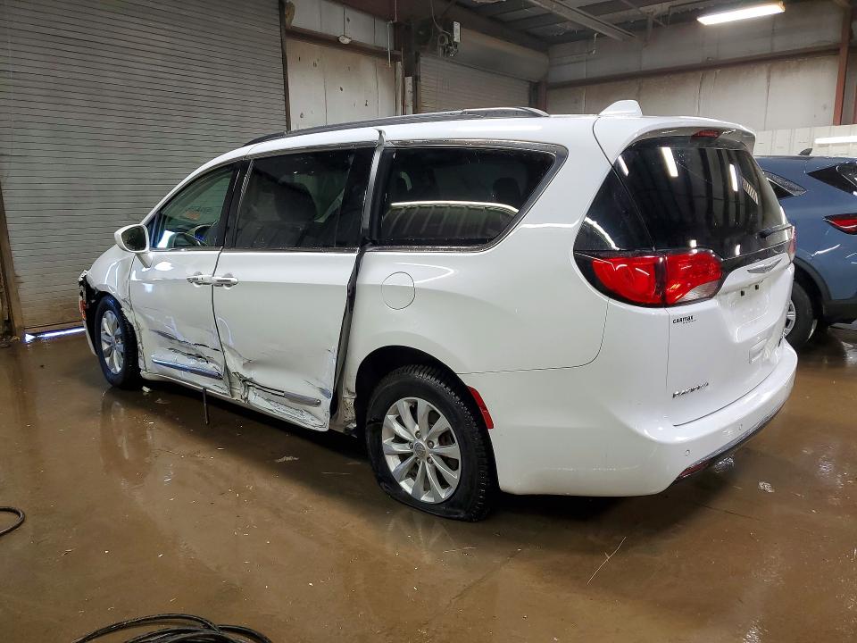Продажа на аукционе авто 2017 Chrysler Pacifica, vin: 2C4RC1BG9HR524537, номер лота: 46884766